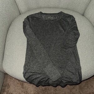 Athleta Heathered Green Crew Neck long sleeved Top in small tall